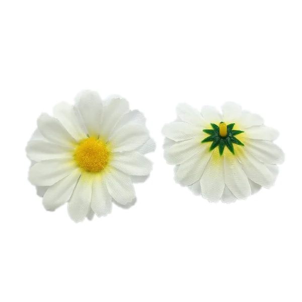 Margaréta fej 7 cm, fehér-sárgás